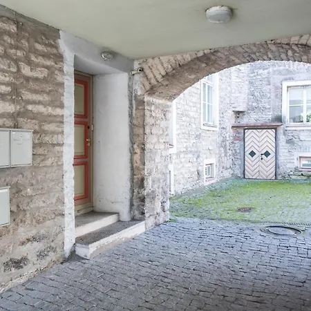 Old Town 2-bathroom With Sauna تالين